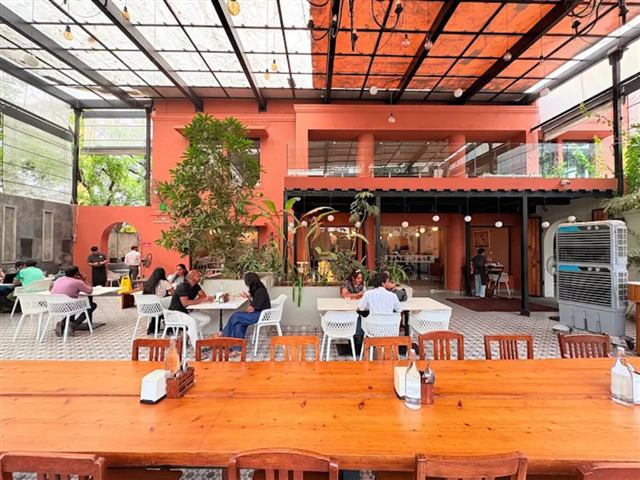 Bask Coffee, Poes Garden
